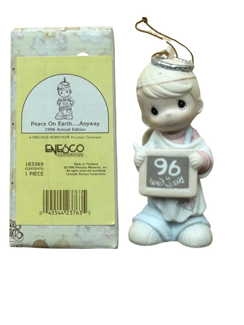 Precious Moments  Angel 1996 Annual Ornament Peace On Earth...Anyway #183369